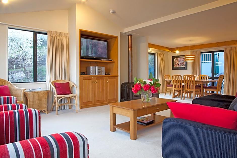 Spinnaker Bay Apartments