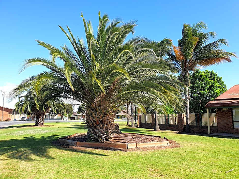 The Finley Palm Motor Inn