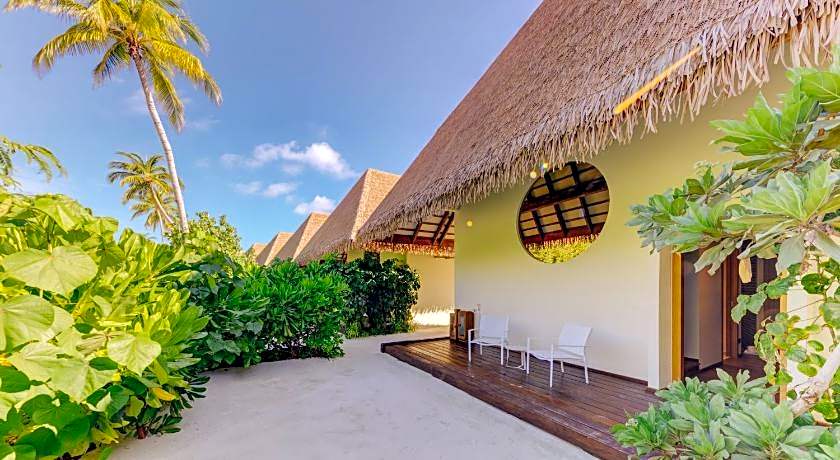 Cinnamon Velifushi Maldives