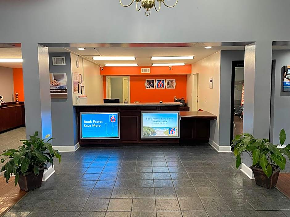 Motel 6-Pooler, GA - Savannah Airport