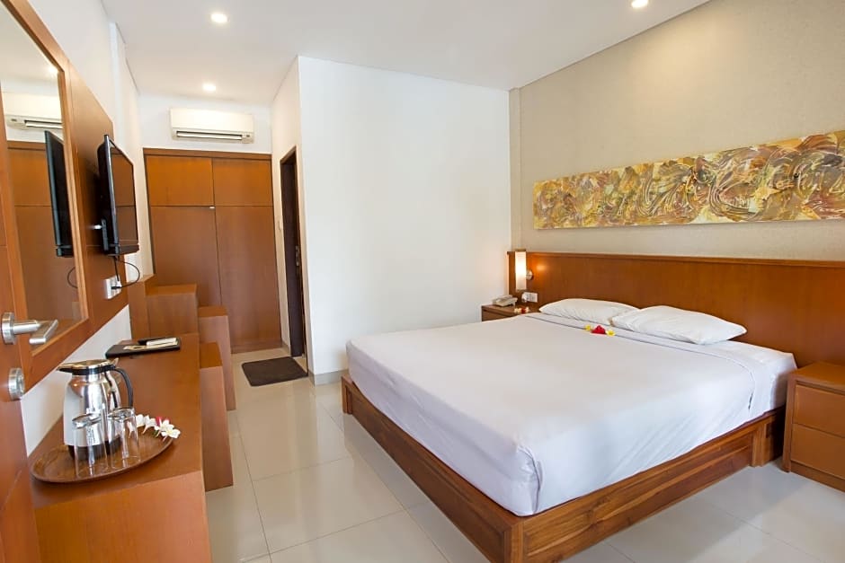 Hotel Sinar Bali Legian by ZUZU