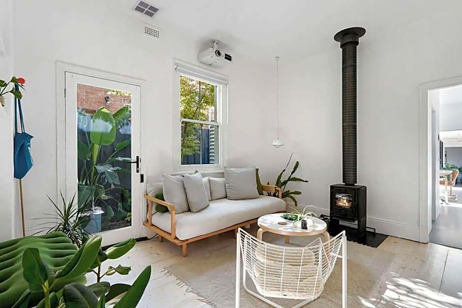 A Designer Terrace House by Edinburgh Gardens