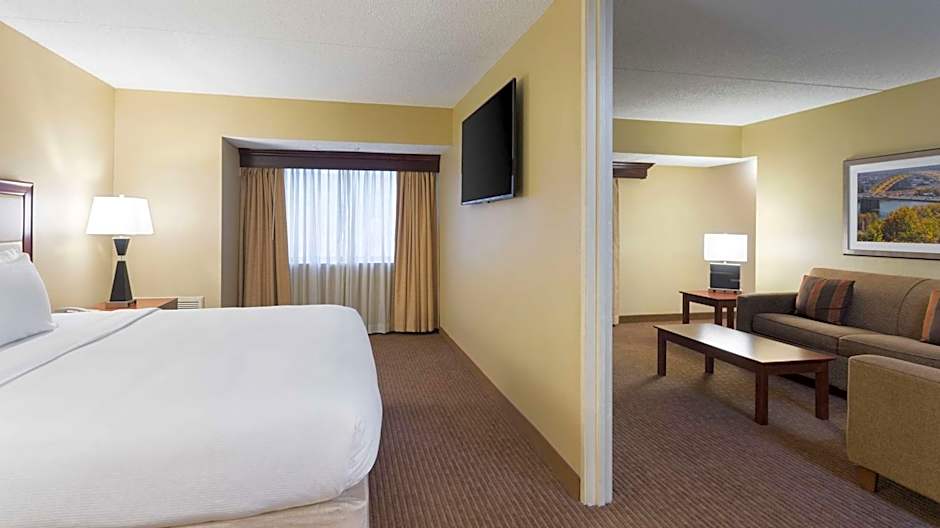 DoubleTree Suites By Hilton Hotel Cincinnati-Blue Ash