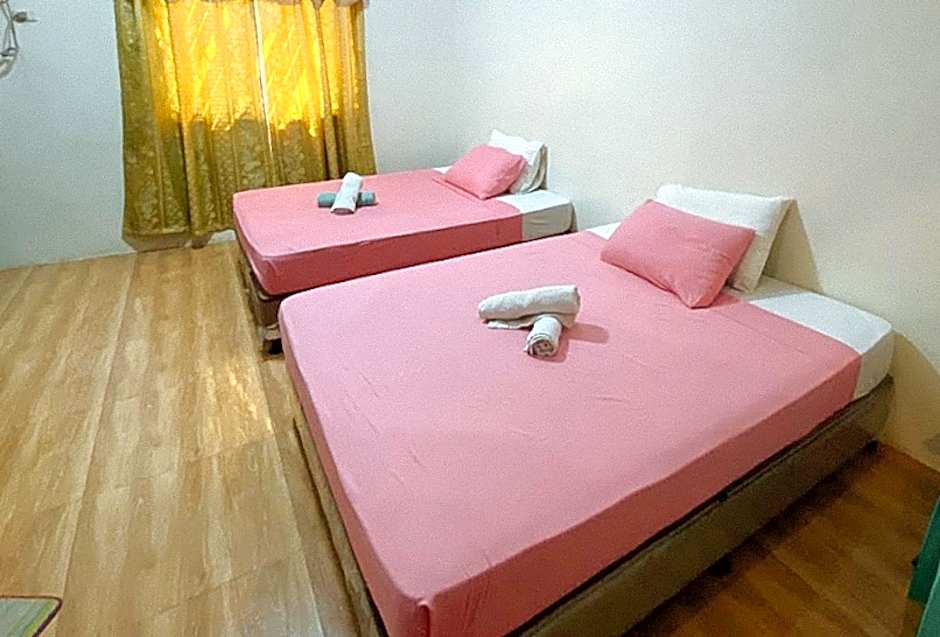 RedDoorz @ 4ks Pension House Bogo City Cebu