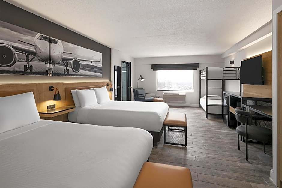 Aiden by Best Western Newark Airport