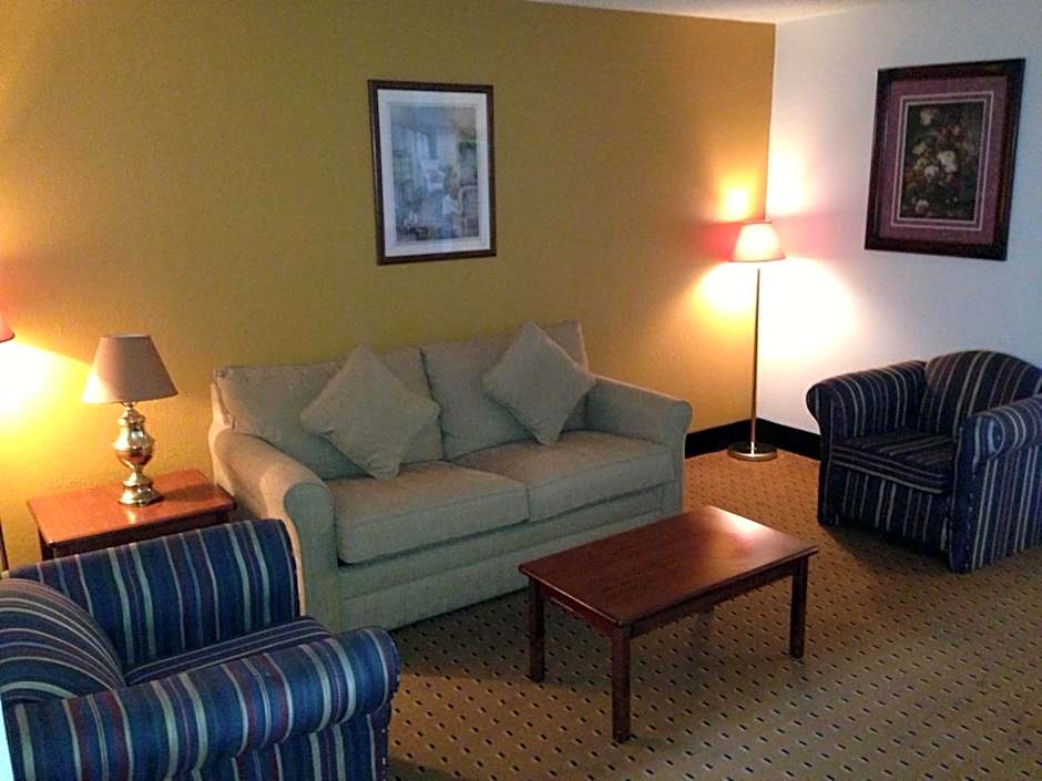 Brentwood Inn & Suites