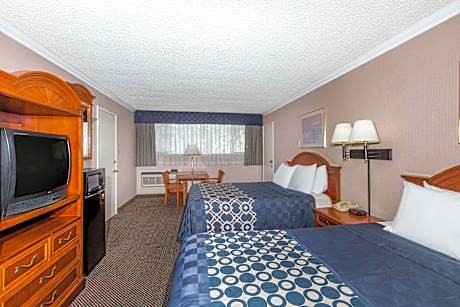 2 Queen Beds Accessible Room Non-Smoking