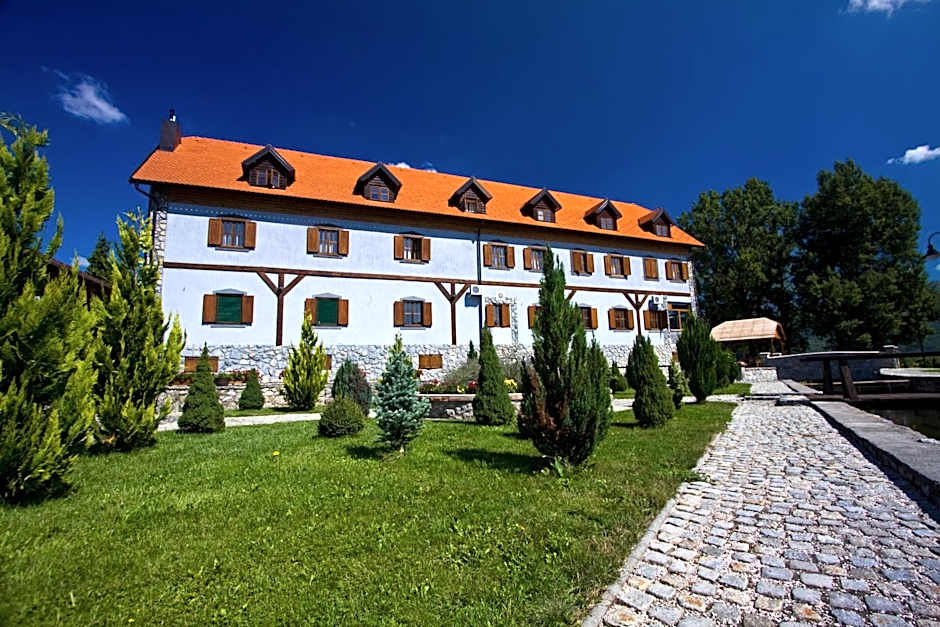 Hotel Gacka