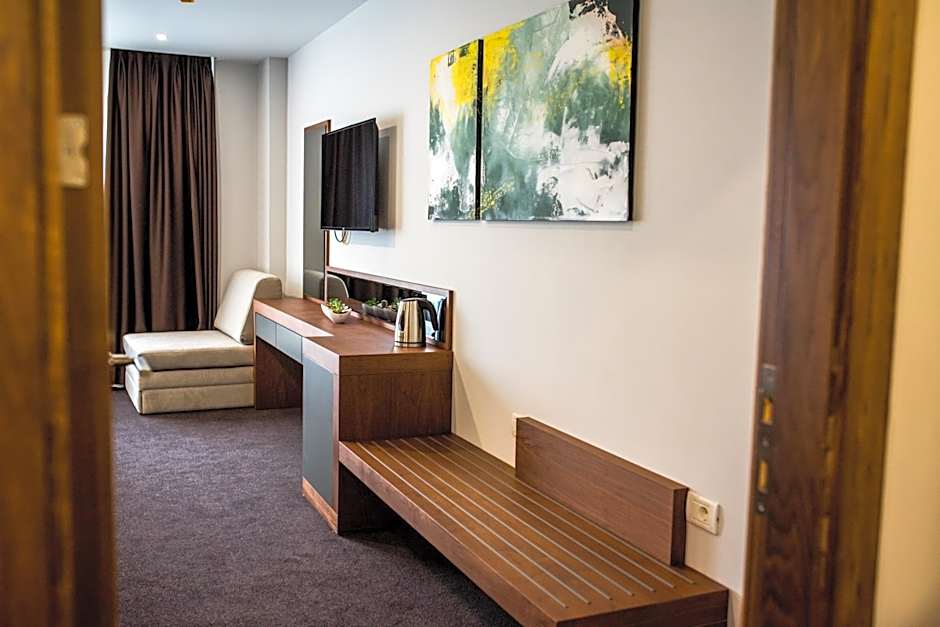 Hotel Bograd - Apartments & Lounge Station