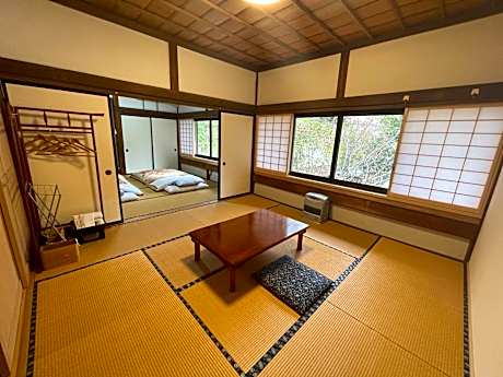 Japanese-Style 2 Rooms-Shared Bathroom