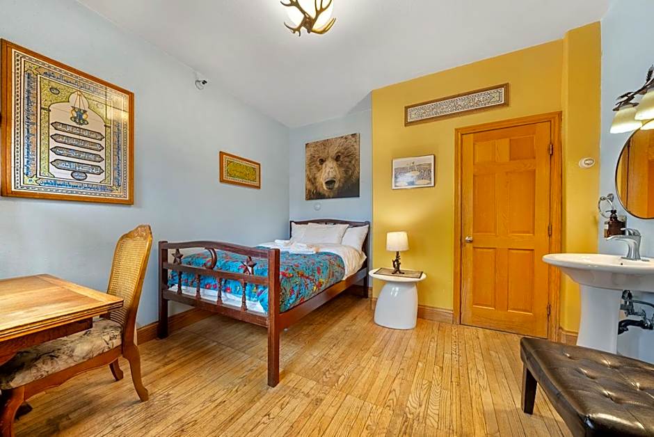 Photo 1 of 4 of 1 Double Bed