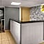 Super 8 by Wyndham Des Moines