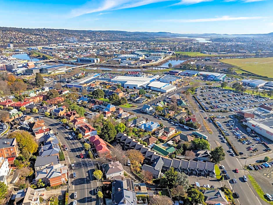 Elphin Motel & Serviced Apartments