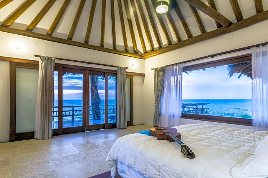 DK Luxury Ocean Front Villa - Adults Only
