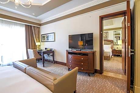 Grand Family Interconnecting Room