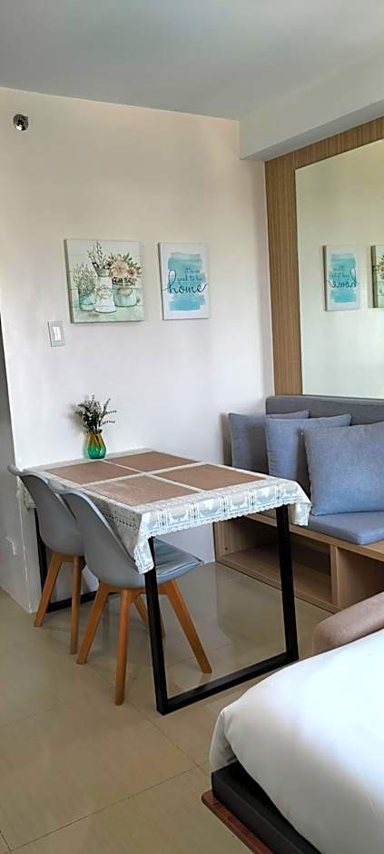Cozy33 The Persimmon Studio, Near Airport, SM, Ayala, Cebu Business Park, Cebu IT Park