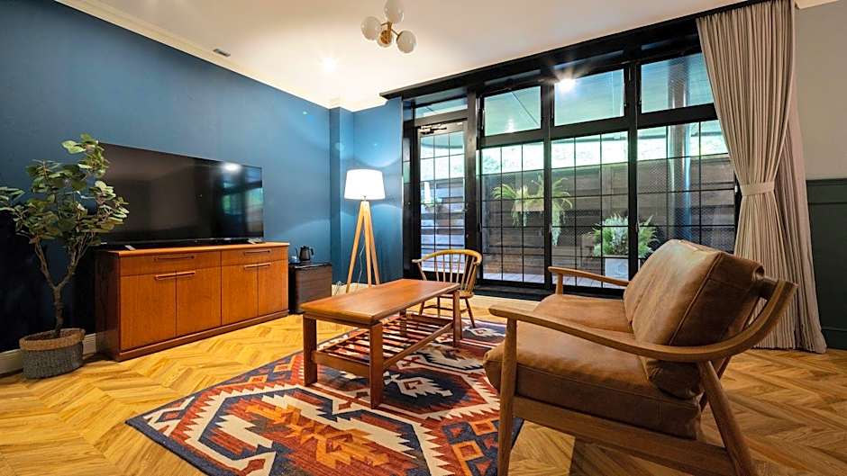 LONGINGHOUSE Kyukaruizawa Suwanomori