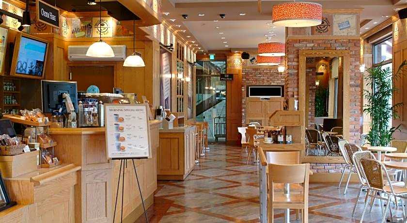 Ramada by Wyndham Dongtan Hotel