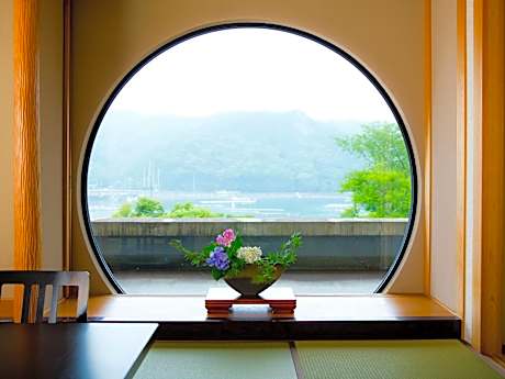 Japanese-Style Room