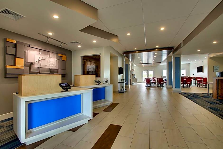 Holiday Inn Express & Suites Lancaster East - Strasburg By IHG