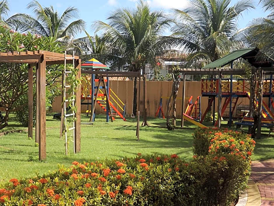 CONDOMÍNIO VILA DO MAR aptos 201C e 211B