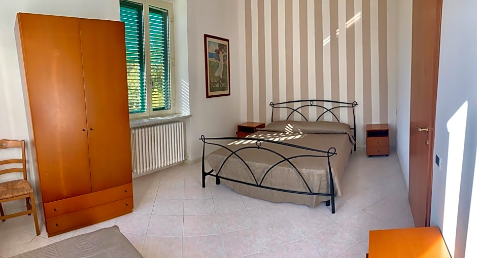 ROOM IN VILLA -Livorno - Montenero