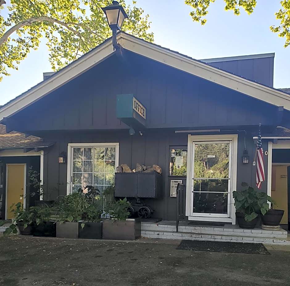 Photo 1 of 24 of The Gold Lodge