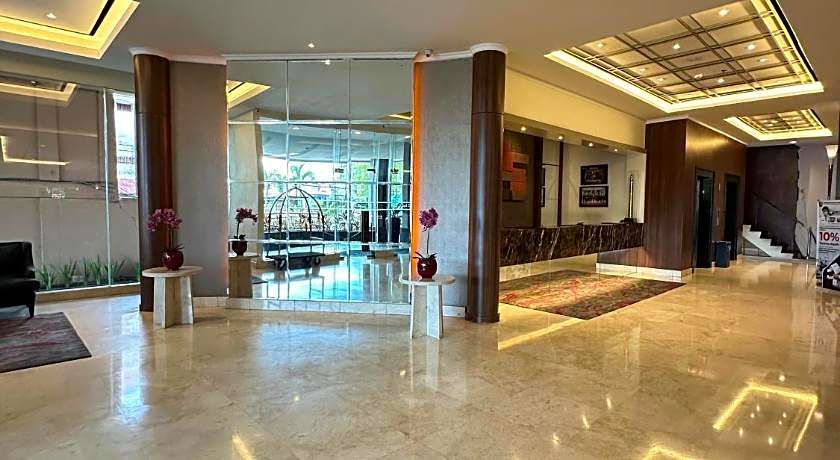 Grand Zuri Dumai Hotel