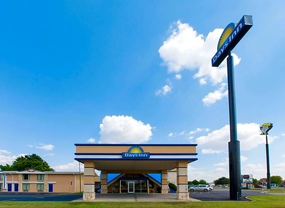 Days Inn by Wyndham Norman
