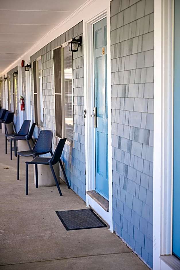 Endless Dunes, A Modern Motel