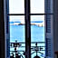 Leonidas Hotel