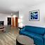 Days Inn & Suites by Wyndham Lubbock Medical Center