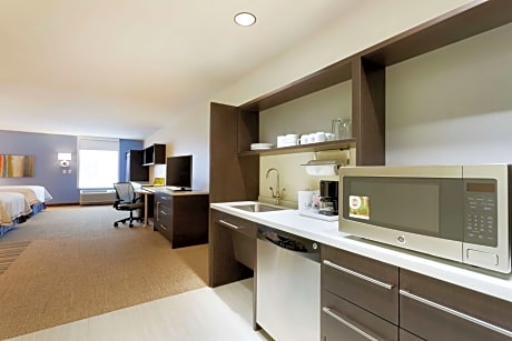 Premium King Studio Suite - Non-Smoking
