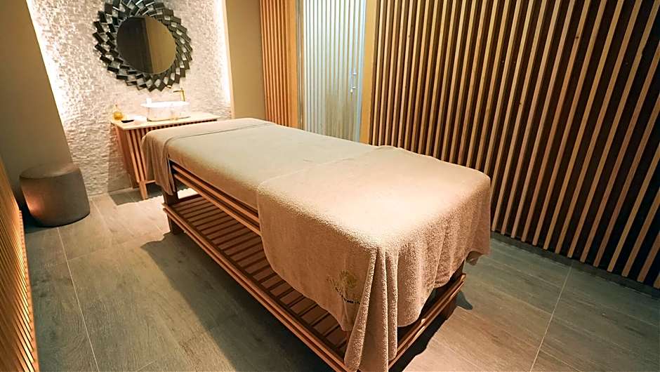 Seven For Life Thermal Hotel