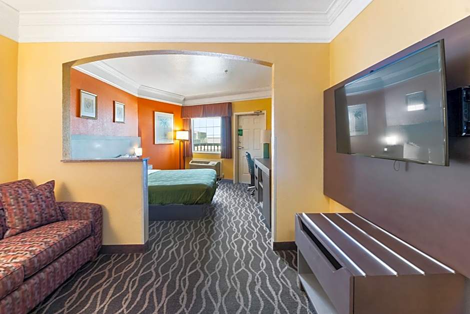 Quality Inn & Suites Galveston - Beachfront