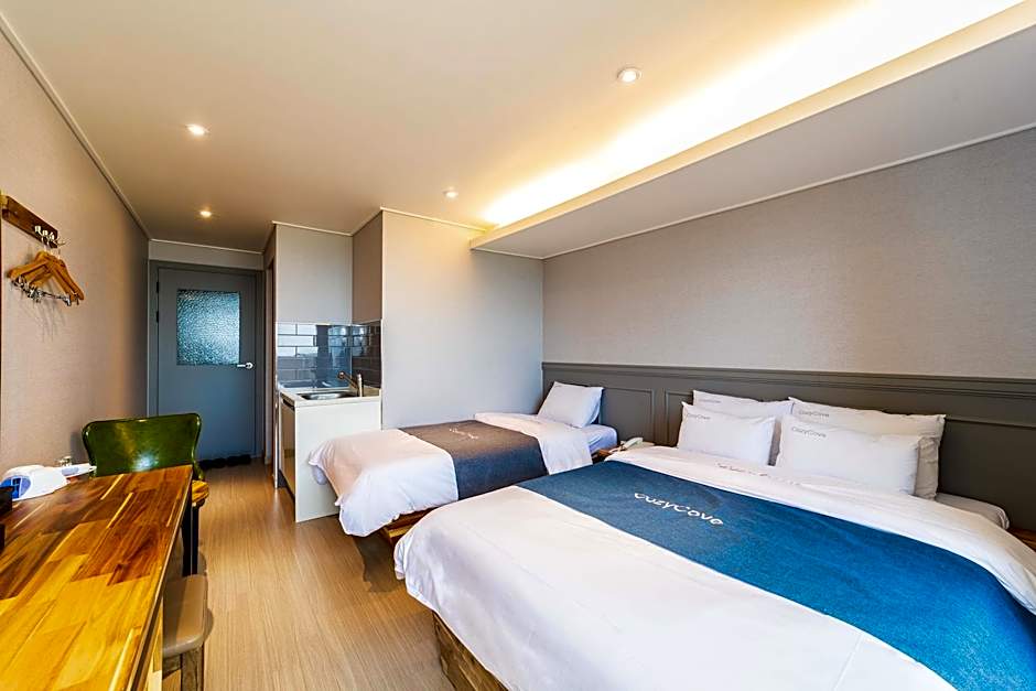 CozyCove Boutique Hotel