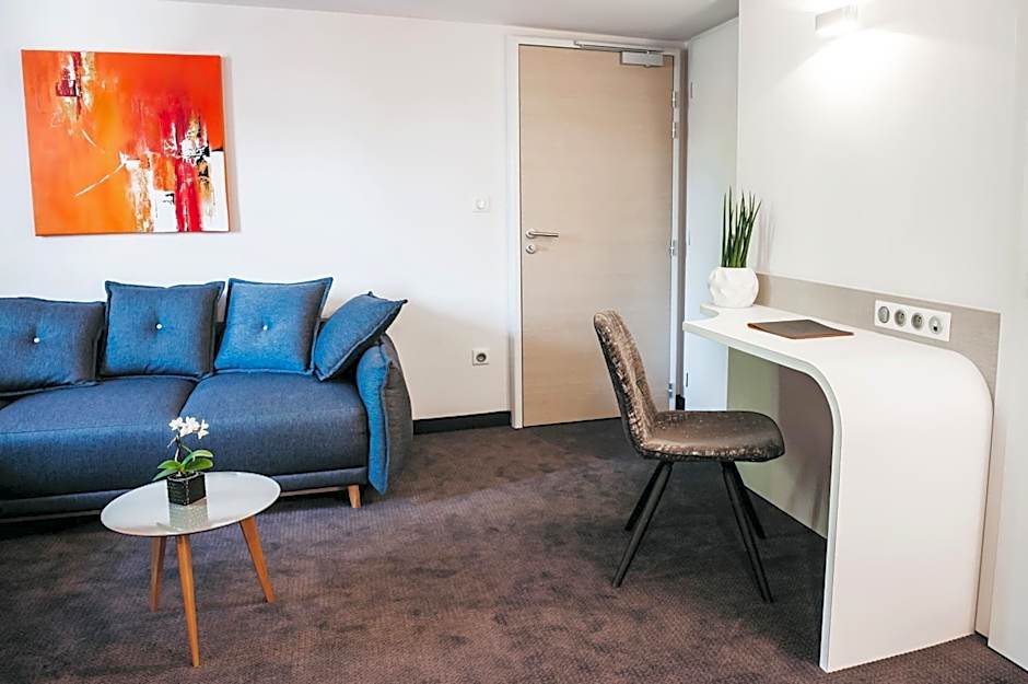 Logis Hôtel Restaurant Au Lion Rouge