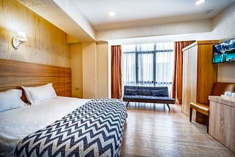 Double Room with Mountain View