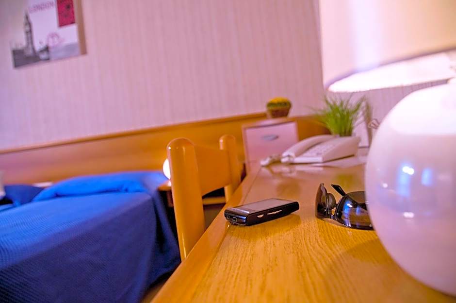 Hotel Residence Ulivi E Palme