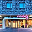 Moxy Hamburg City