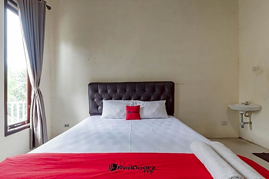 RedDoorz near Mall Boemi Kedaton 2 Lampung