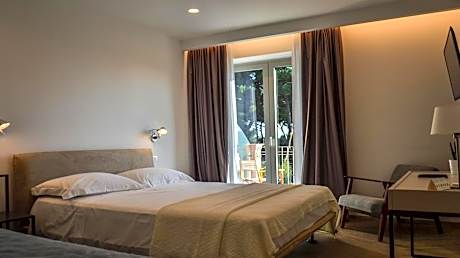 Triple Room with Sea View