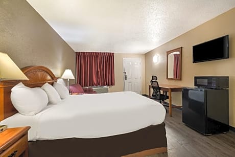 Queen Room - Disability Access