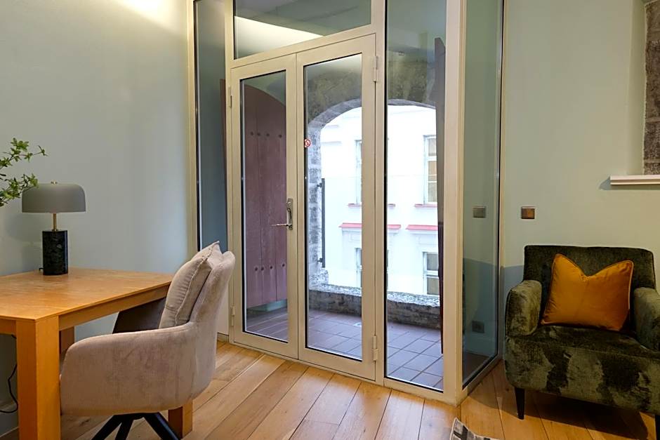 The Three Sisters Hotel