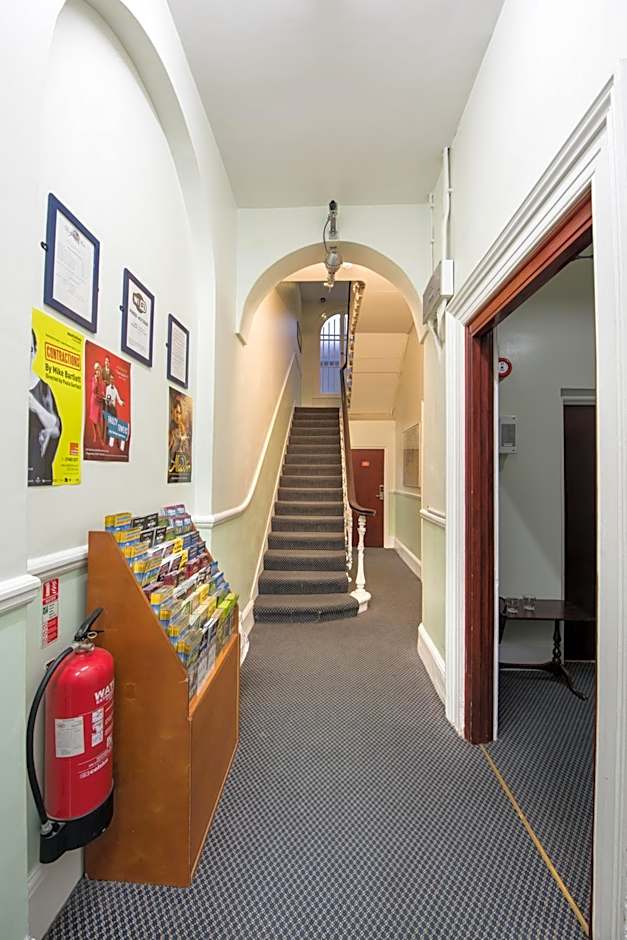 Dolphin Inn - The Lodge