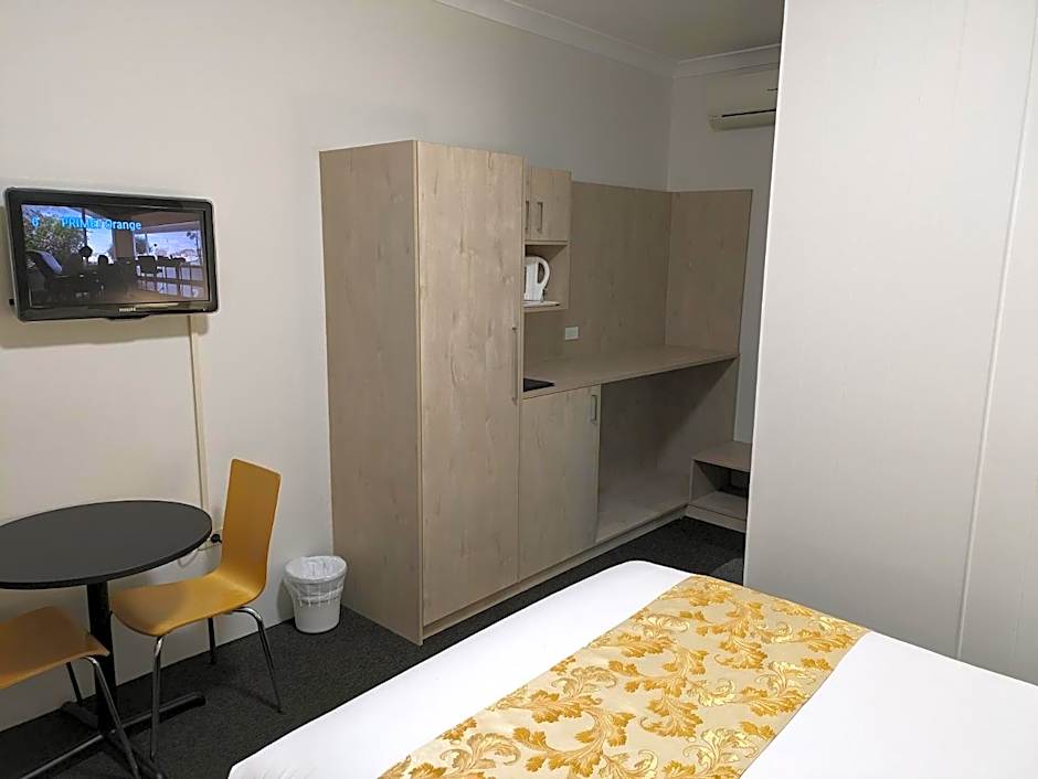 Country Lodge Motor Inn