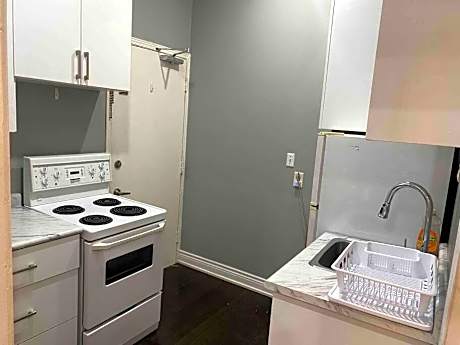 Downtown apartment 2/3 people .