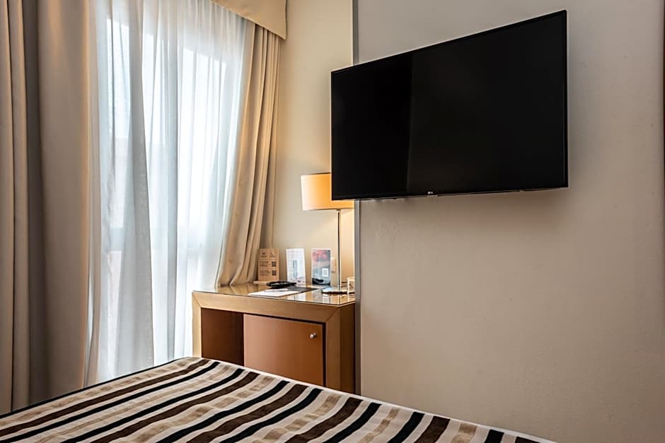 Sardegna Hotel - Suites & Restaurant