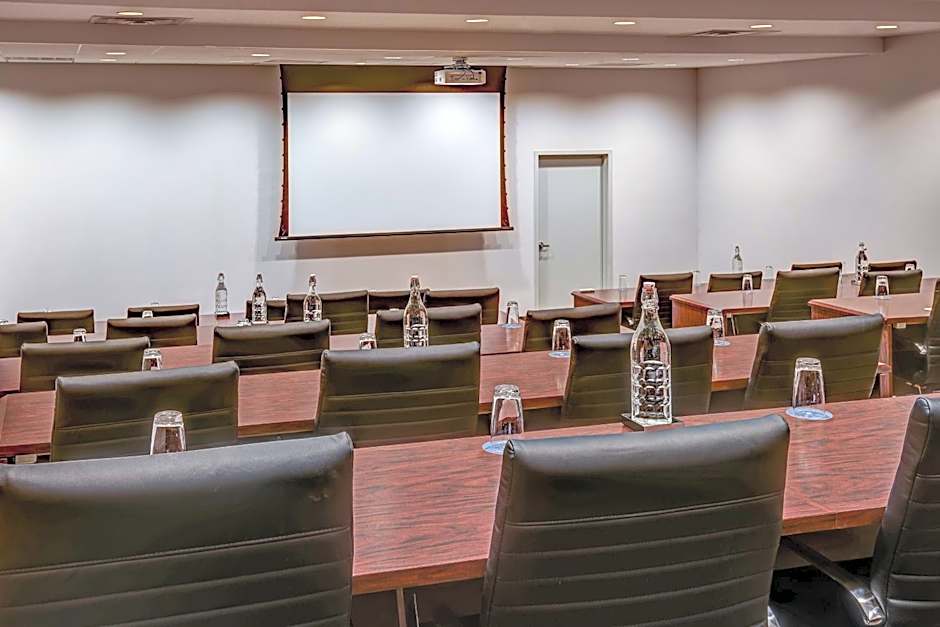 Sheraton Eatontown Hotel