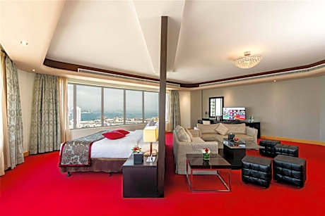 Royal Four-Bedroom King Suite